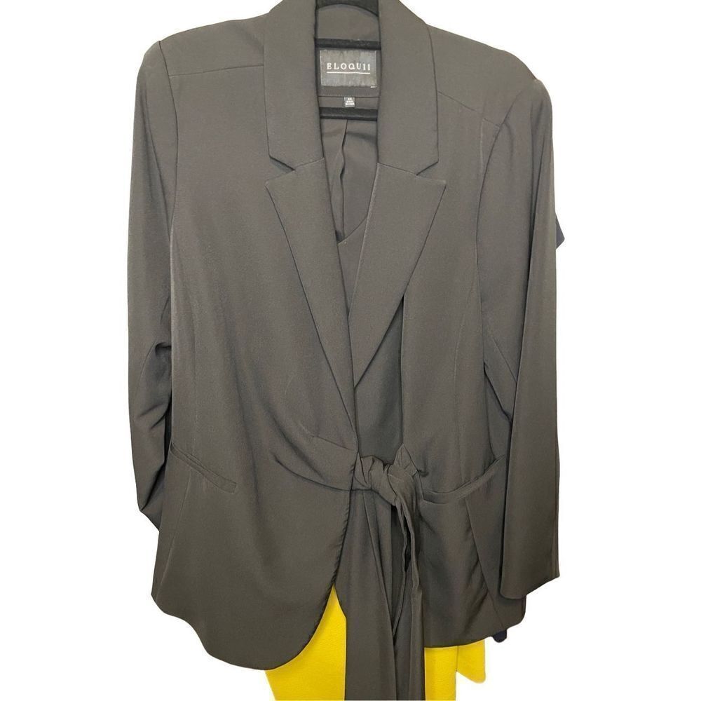 Eloquii‎ Tie Front Venice Crepe Blazer in Black, Size 24 - Picture 3 of 6